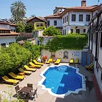 Aspen Kaleici Ξενοδοχείο 3*